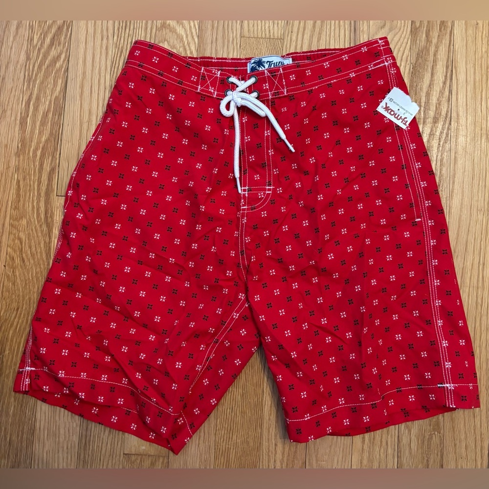 NWT Trunks Surf & Swim Red Patterned Men's Board Shorts - Size Small